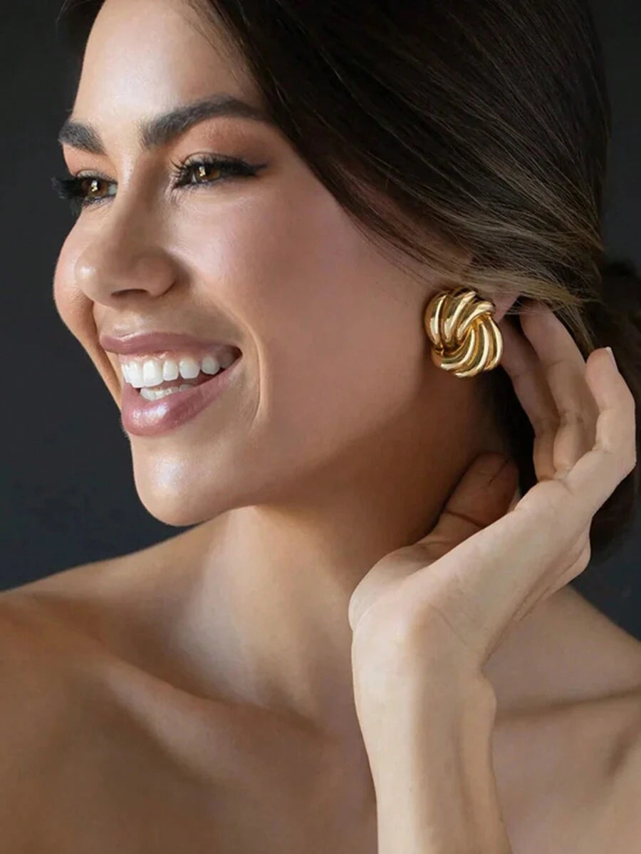 Uworld 1pc 18K Gold Plated Stainless Steel Wave Pattern Stud Earrings