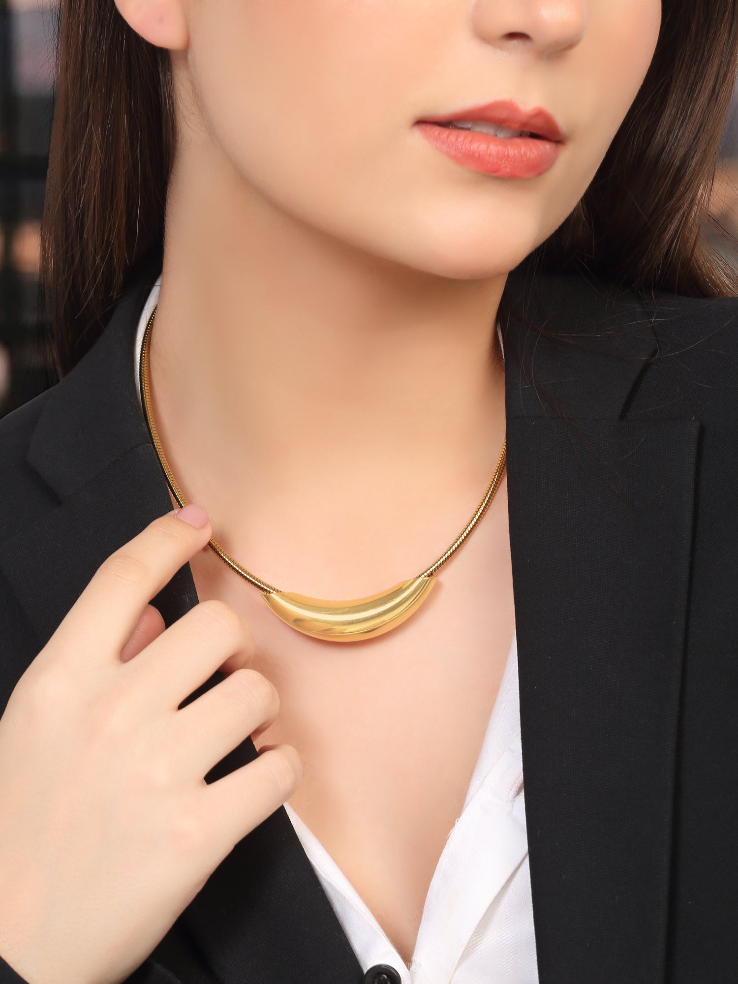 18k Gold Plated Curve Tube Pendant Necklace (Available in Gold)