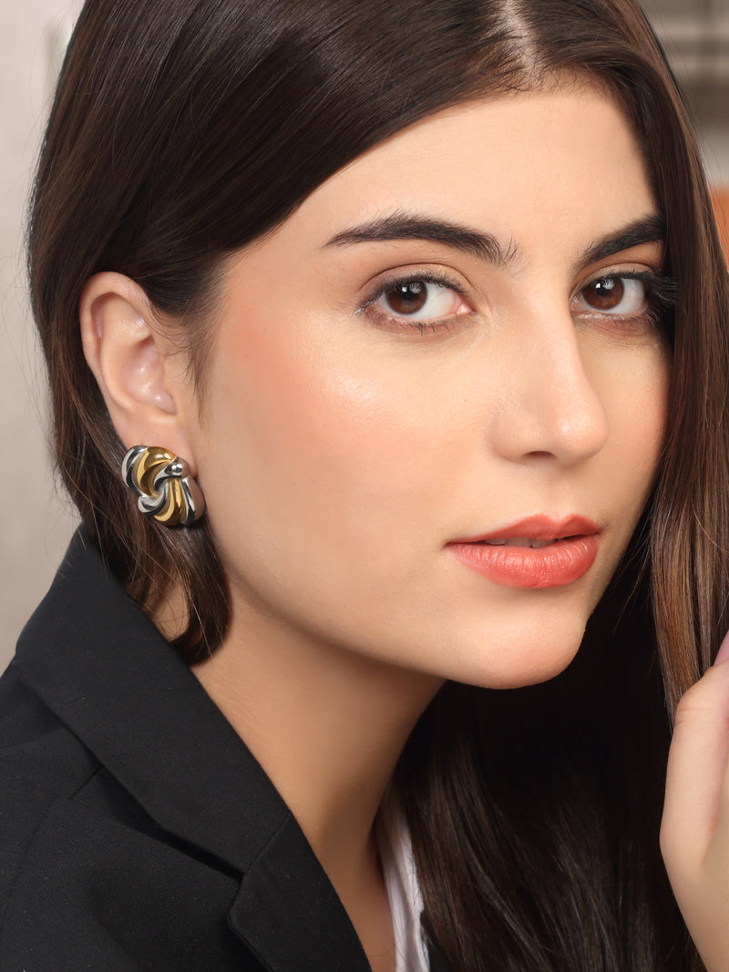 Two-Toned Wave Pattern Earrings