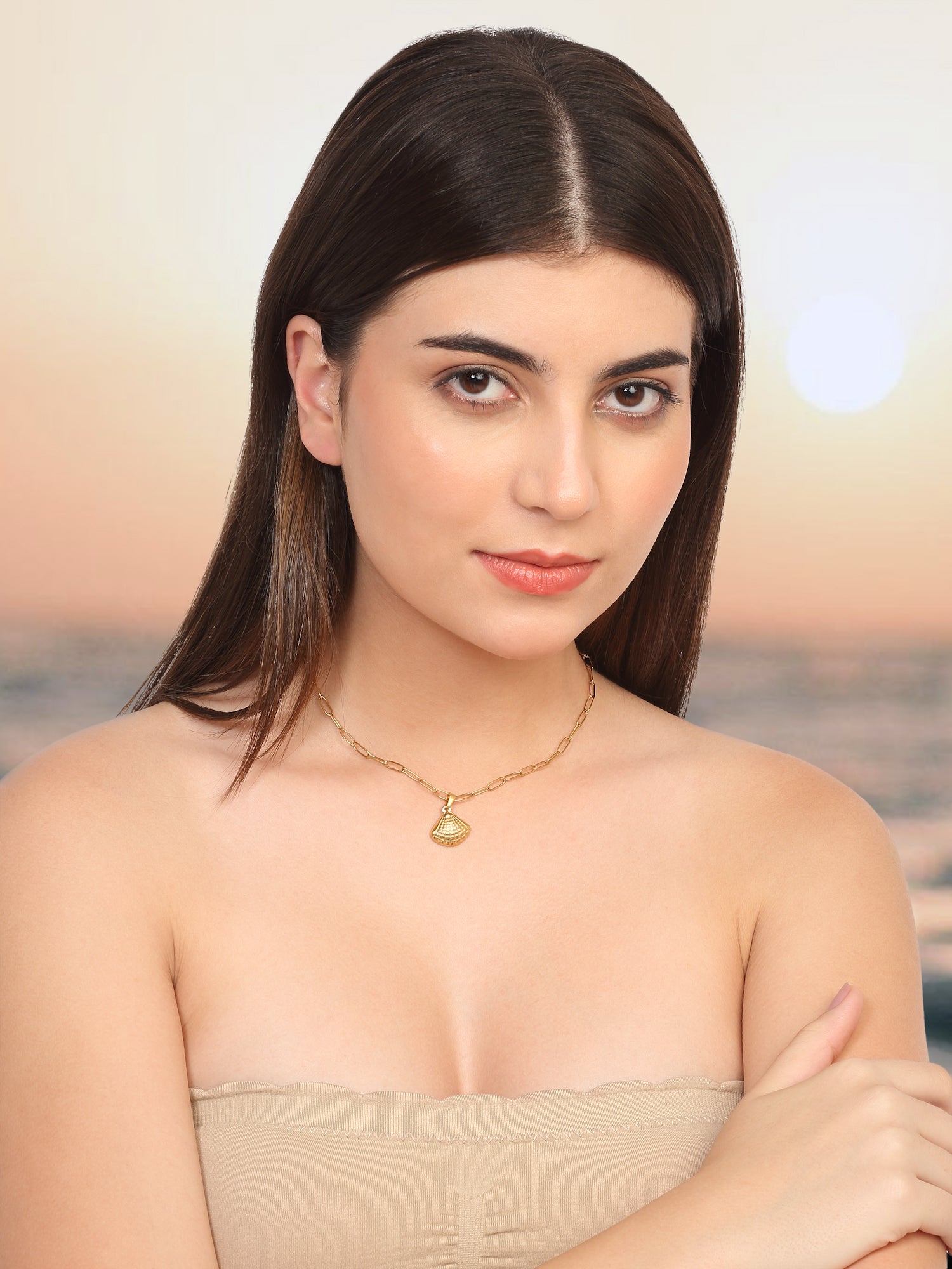 18K Gold Plated Dainty Small Shell Pendant with Link Chain