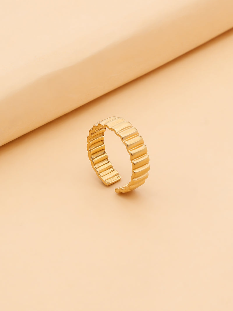 18k Gold-Plated Striped Classic Ring