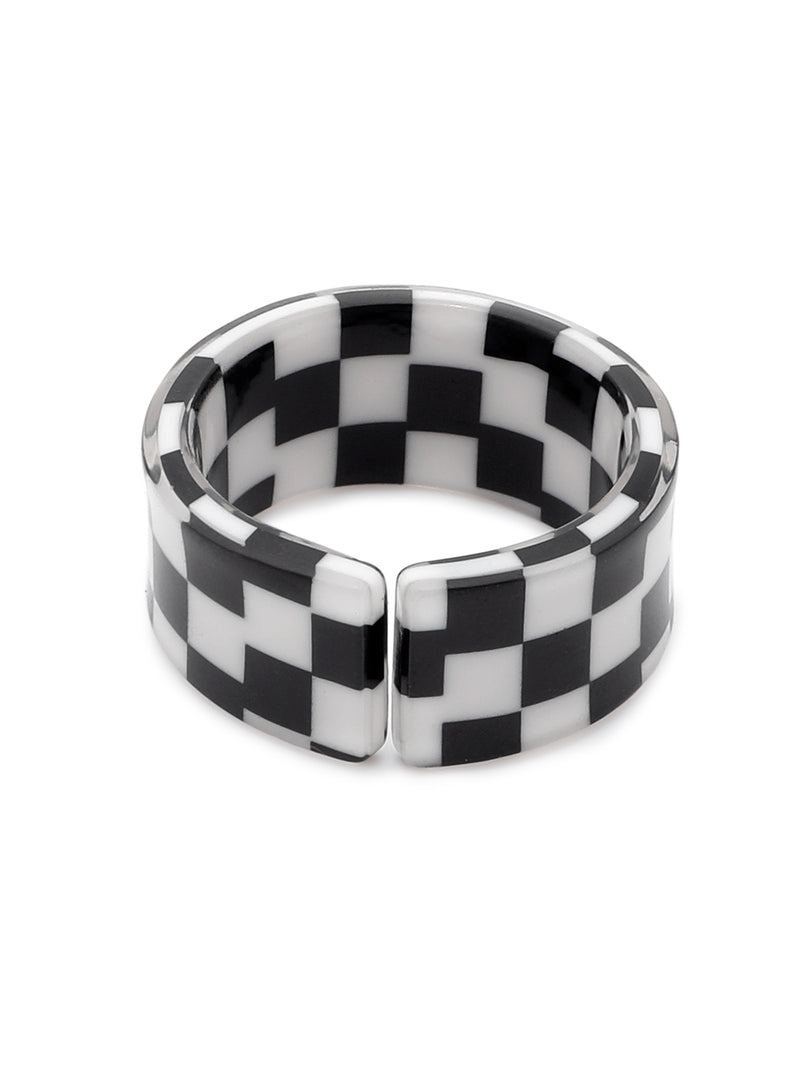 Big Checkered Round Black & White Ring